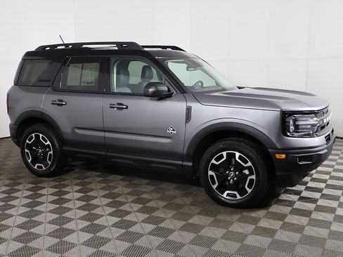 Used 2024 Ford Bronco Sport Outer Banks w/ Tech Package image 16