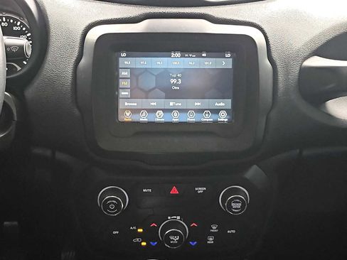 Used 2020 Jeep Renegade Altitude FWD image 20