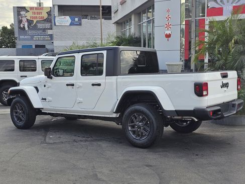 New 2026 Jeep Gladiator Sport image 5