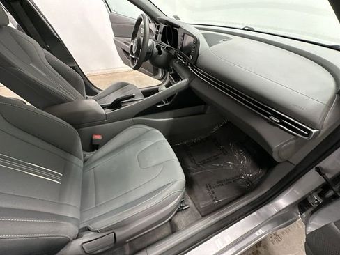 Used 2021 Hyundai Elantra SEL image 20
