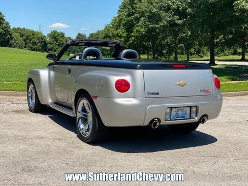 Used 2006 Chevrolet SSR w/ Preferred Equipment Group RWD image 5