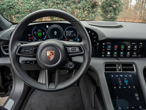 Used 2025 Porsche Taycan 4S image 23