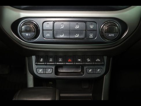 Used 2018 Chevrolet Colorado ZR2 image 21