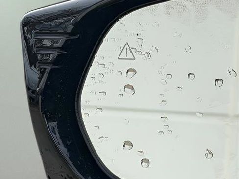 Used 2025 Kia EV6 Light w/ Light LR Technology Package image 6