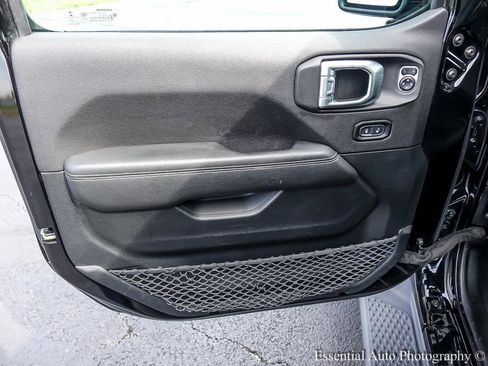 Used 2021 Jeep Gladiator Overland w/ Popular Equipment Package AWD/4WD image 30