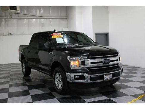 Used 2020 Ford F150 XLT image 3