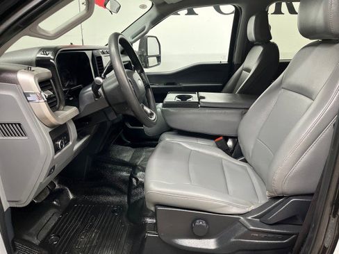 Used 2024 Ford F550 XL Crew Cab 203 4WD image 33