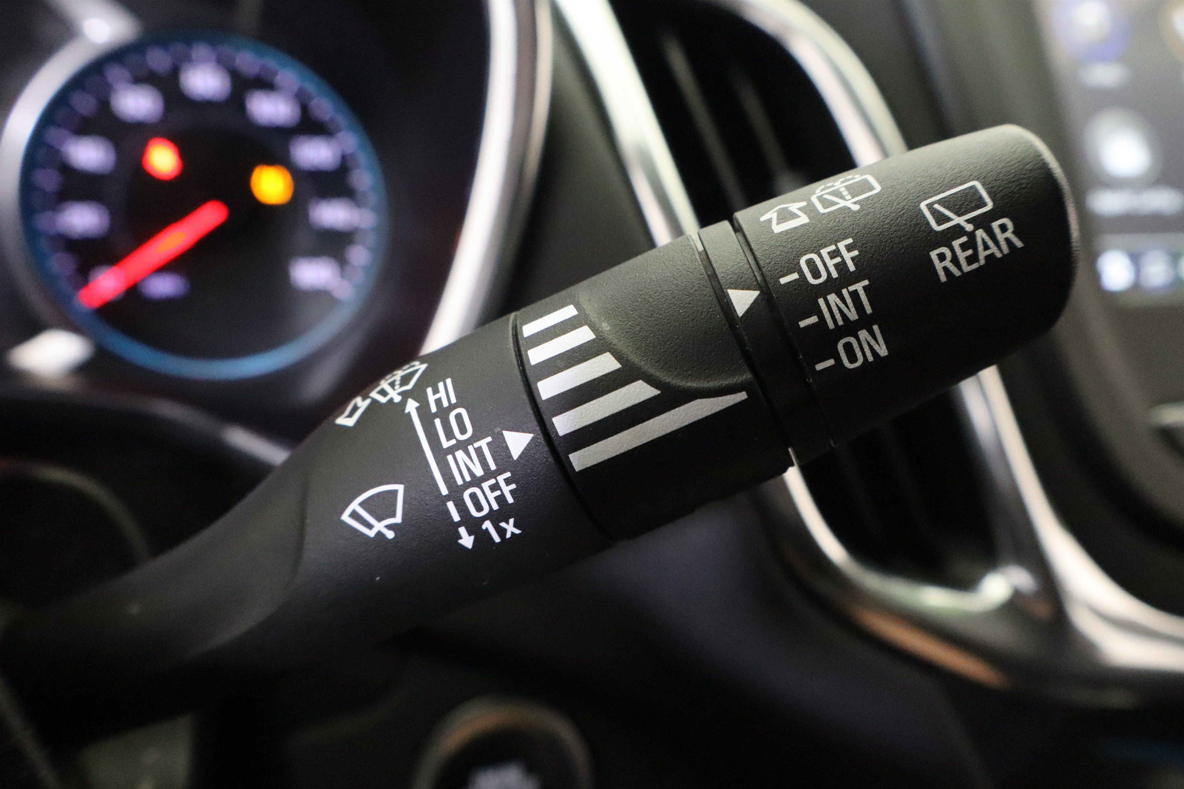 Used 2019 Chevrolet Equinox LT FWD image 31