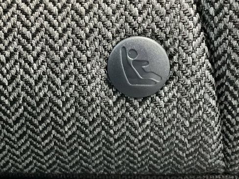 Used 2025 Chevrolet TrailBlazer LT image 16