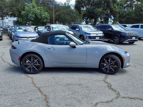New 2026 MAZDA MX-5 Miata Grand Touring RWD image 4