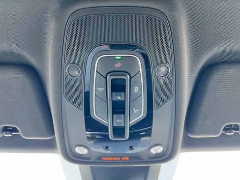 Used 2019 Audi Q8 Premium w/ Convenience Package image 18