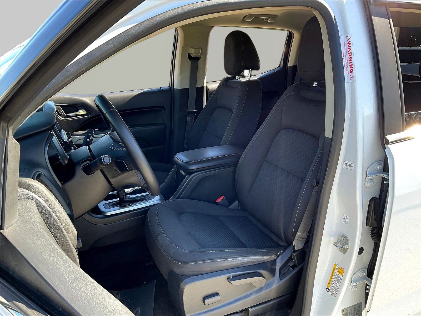 Used 2018 Chevrolet Colorado LT RWD image 22