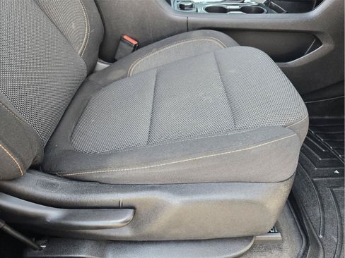 Used 2020 Chevrolet Traverse LS FWD image 22
