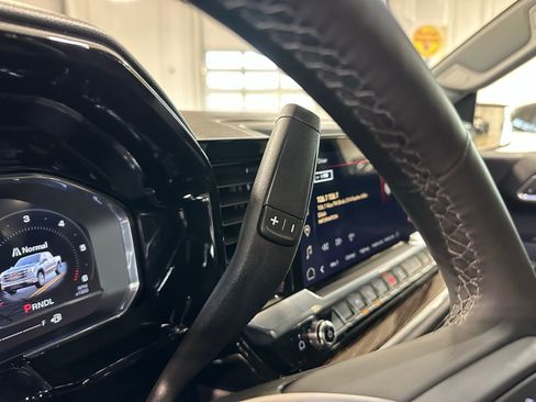 Used 2025 GMC Sierra 1500 Elevation image 21