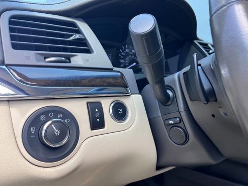 Used 2014 Lincoln MKS AWD w/ Equipment Group 201A image 32