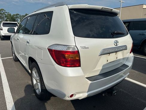Used 2010 Toyota Highlander Limited FWD image 3