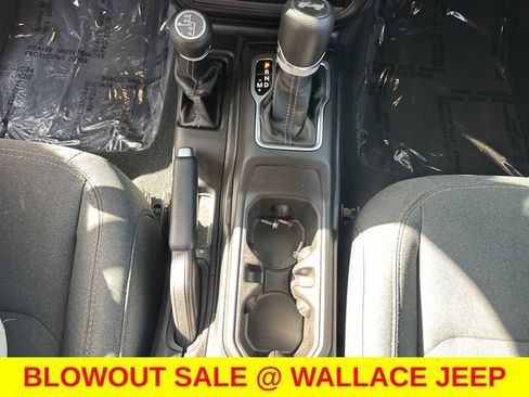 Used 2026 Jeep Wrangler Unlimited Sahara AWD/4WD image 20