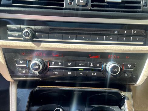 Used 2014 BMW 528i xDrive Sedan image 21