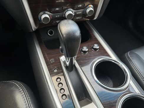 Used 2016 Nissan Pathfinder Platinum image 16