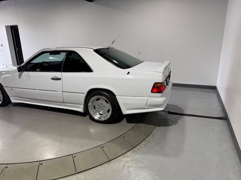 Used 1990 Mercedes-Benz 300 CE Coupe image 11