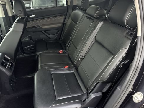 Certified 2022 Volkswagen Atlas SE image 24