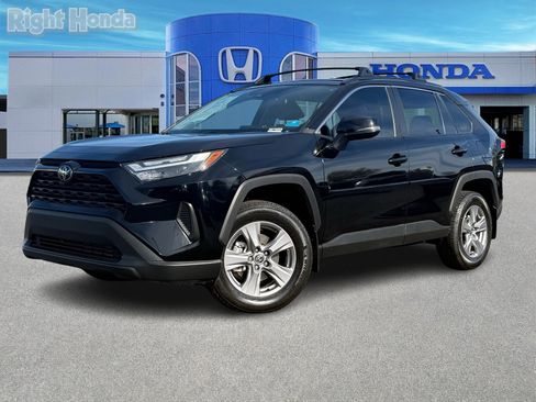 Used 2024 Toyota RAV4 XLE image 2