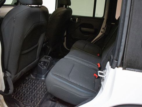 Used 2021 Jeep Wrangler Unlimited Islander image 21