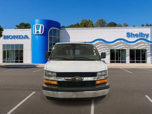 Used 2024 GMC Savana 2500 w/ Driver Convenience Package image 3