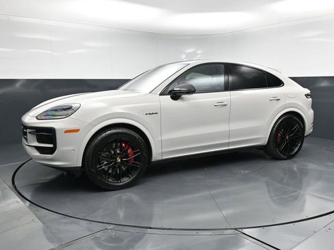 New 2025 Porsche Cayenne S AWD/4WD image 1