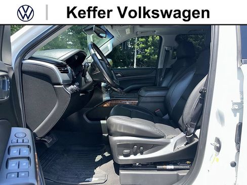 Used 2020 Chevrolet Suburban Premier AWD/4WD image 12