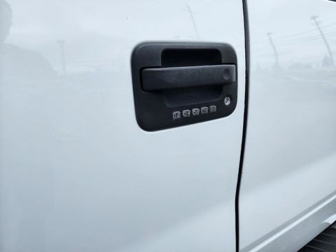 Used 2013 Ford F150 XLT w/ Mid Equipment Group AWD/4WD image 32