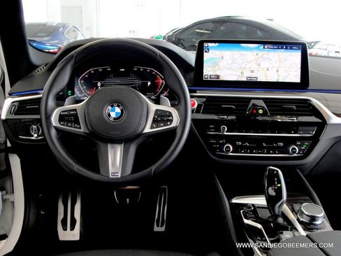 Used 2023 BMW 540i w/ M Sport Package RWD image 32