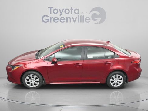 Used 2025 Toyota Corolla LE FWD image 4