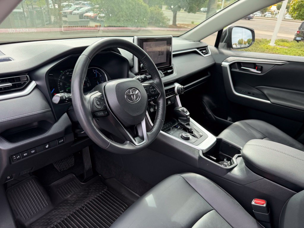 Used 2023 Toyota RAV4 XLE Premium AWD/4WD image 16