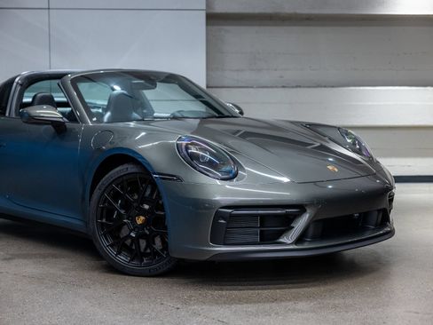 Certified 2024 Porsche 911 Targa 4 GTS AWD/4WD image 13