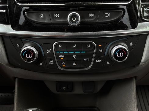 Used 2018 Chevrolet Traverse Premier w/ LPO, 'HIT The Road' Package AWD/4WD image 32