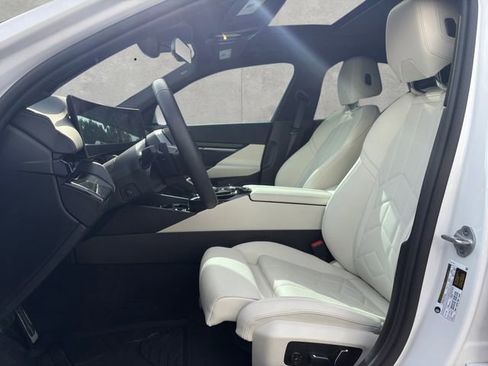 Used 2026 BMW 530i w/ M Sport Package RWD image 19