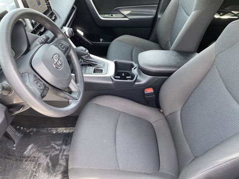 Certified 2025 Toyota RAV4 LE AWD/4WD image 22