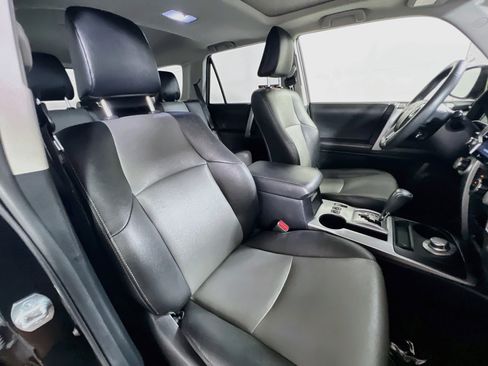 Used 2021 Toyota 4Runner SR5 Premium w/ Moonroof Package AWD/4WD image 30