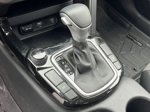 Certified 2024 Kia Seltos S image 17