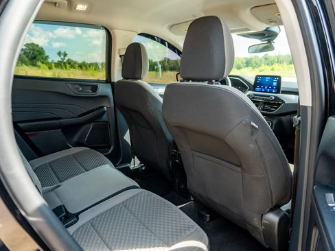 Used 2022 Ford Escape SE w/ Convenience Package FWD image 16