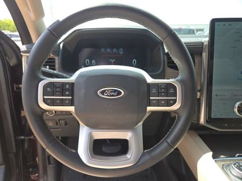 Used 2024 Ford Expedition Limited RWD image 9