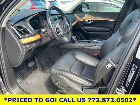 Used 2021 Volvo XC90 T6 Momentum w/ Climate Package AWD/4WD image 4