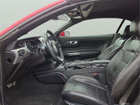Used 2022 Ford Mustang GT Premium w/ Equipment Group 401A RWD image 10