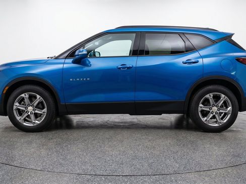 Used 2025 Chevrolet Blazer LT FWD image 5