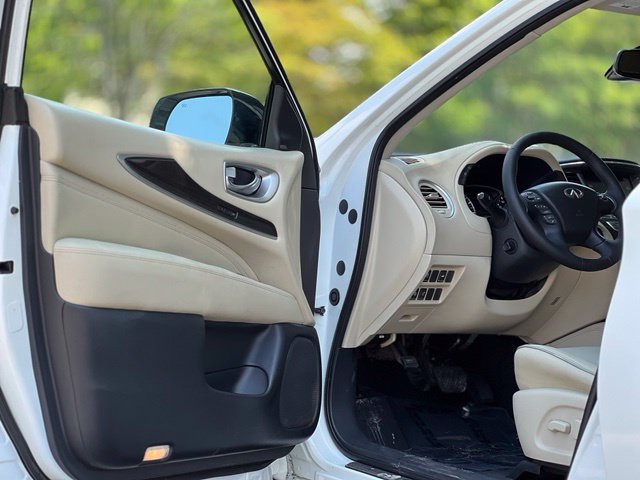 Used 2019 INFINITI QX60 Luxe w/ Essential Package AWD/4WD image 7