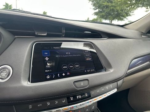 Used 2023 Cadillac XT4 Luxury w/ Cold Weather Package AWD/4WD image 35