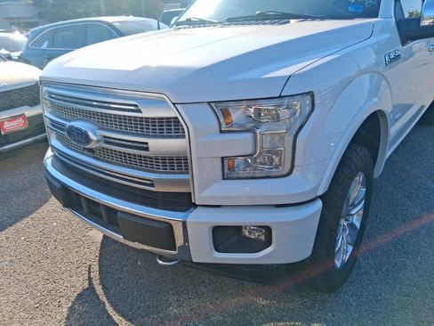 Used 2017 Ford F150 Platinum w/ Equipment Group 701A Luxury AWD/4WD image 2