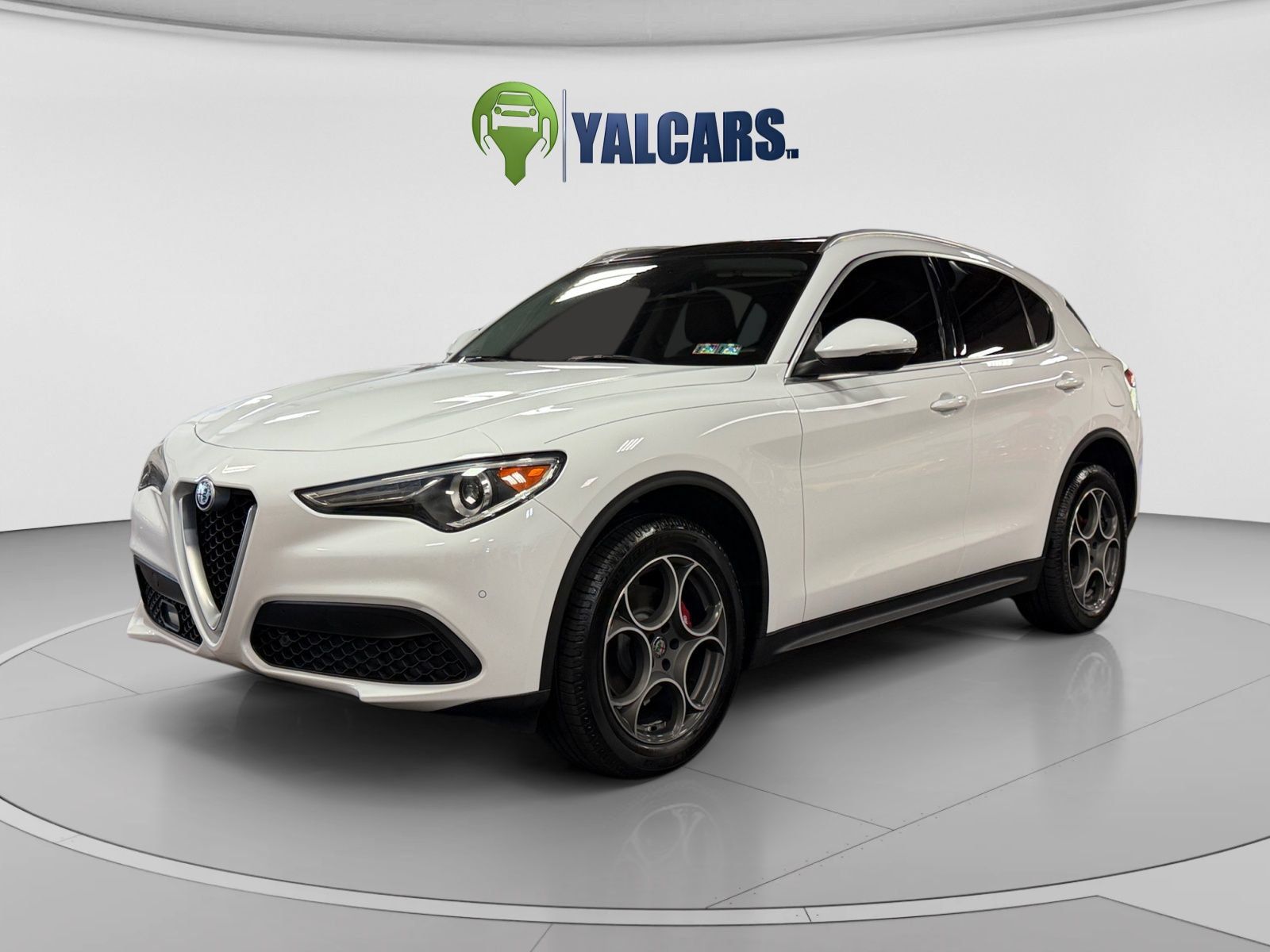 Used 2018 Alfa Romeo Stelvio Ti AWD/4WD image 1