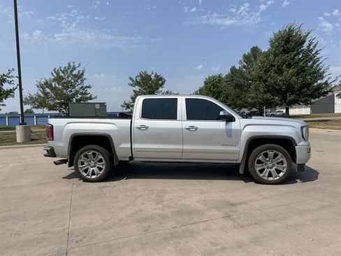 Used 2018 GMC Sierra 1500 Denali w/ Denali Ultimate Package AWD/4WD image 2
